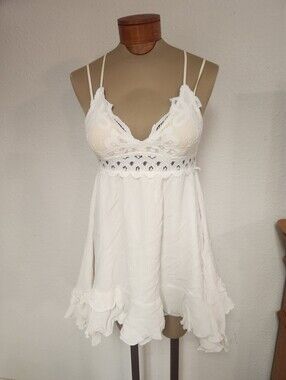 Trend Shop Boutique Brand Dress W/ Chicos Gold Necklace
